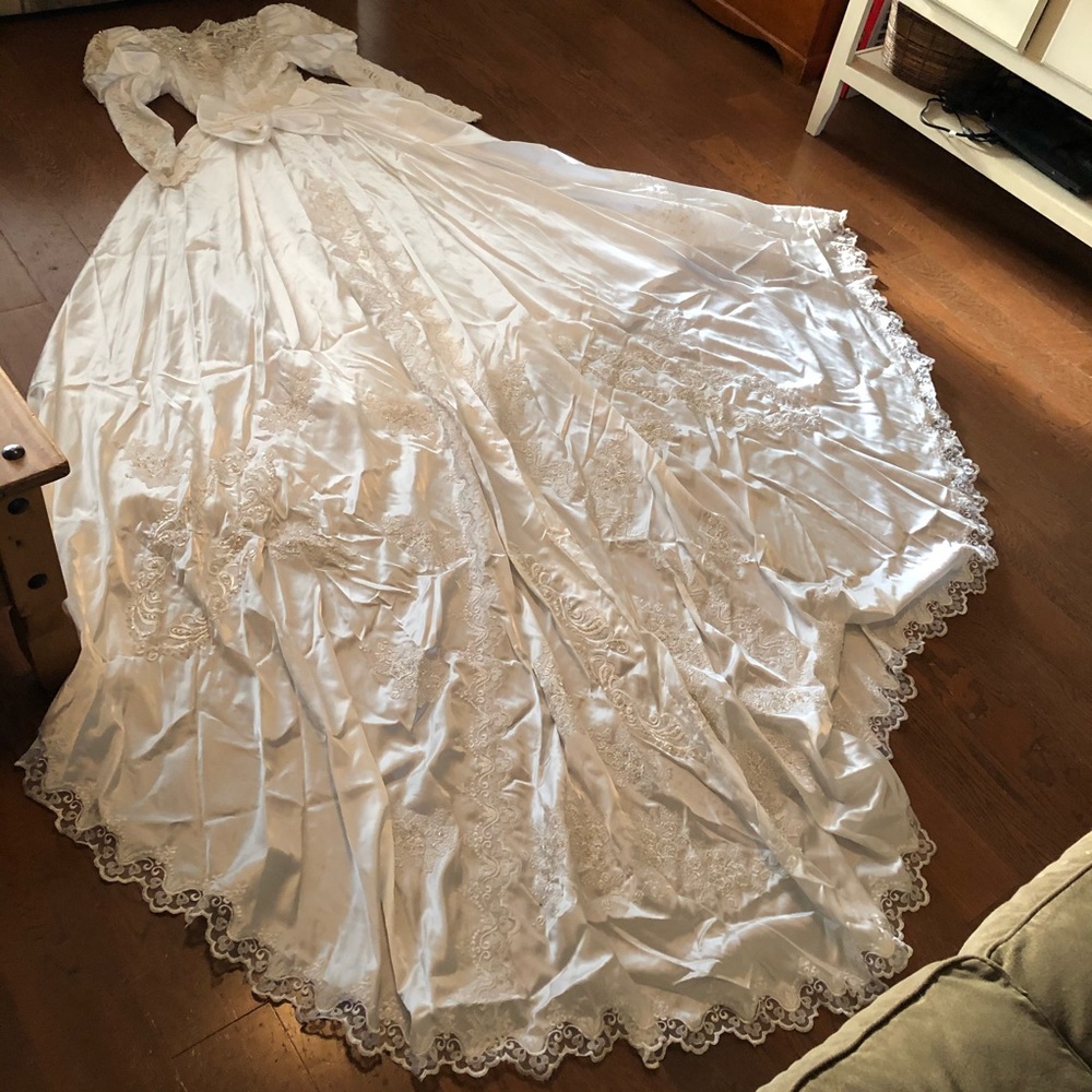 Vintage Wedding Dress - Picture 7 of 8